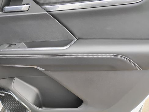 Used 2025 GMC Acadia Elevation image 21