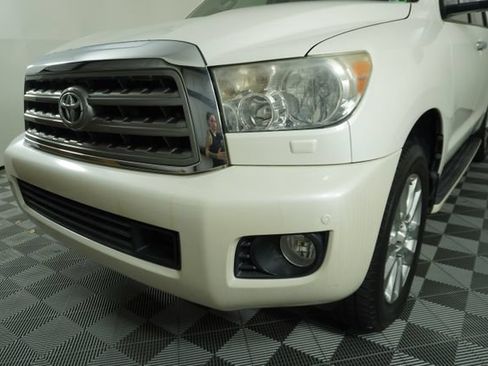 Used 2015 Toyota Sequoia Platinum RWD image 11