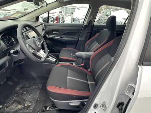 New 2025 Nissan Versa SR w/ Trunk Package image 22