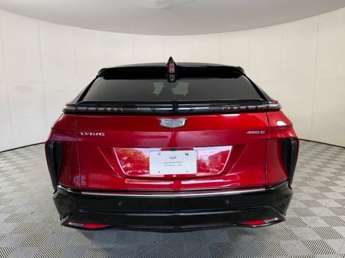Certified 2024 Cadillac Lyriq Luxury RWD image 8