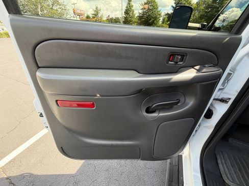 Used 2006 Chevrolet Silverado 3500 2WD Crew Cab image 17