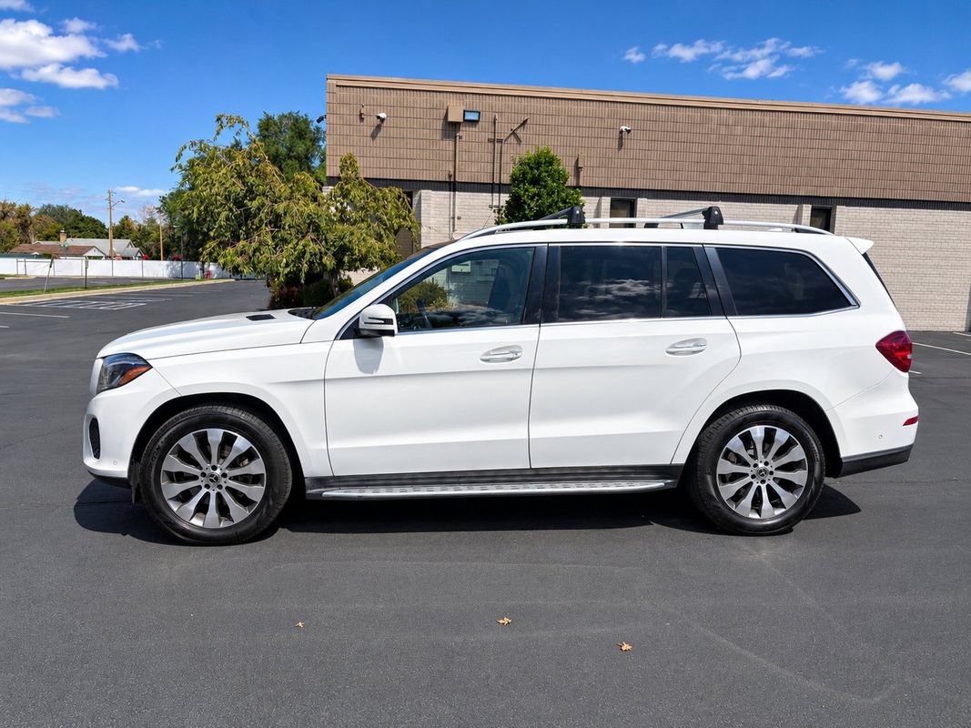 Used 2019 Mercedes-Benz GLS 450 4MATIC image 2