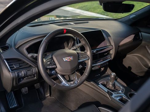 Used 2024 Cadillac CT5 V Blackwing w/ LPO, Bronce Accent Package image 27