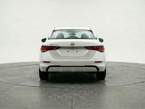 Used 2025 Nissan Sentra S image 7