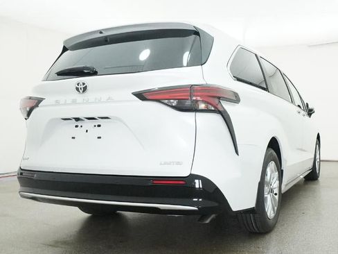 New 2026 Toyota Sienna Limited FWD image 24