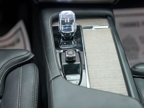 Certified 2023 Volvo XC90 B6 Ultimate w/ Protection Package Premier AWD/4WD image 33
