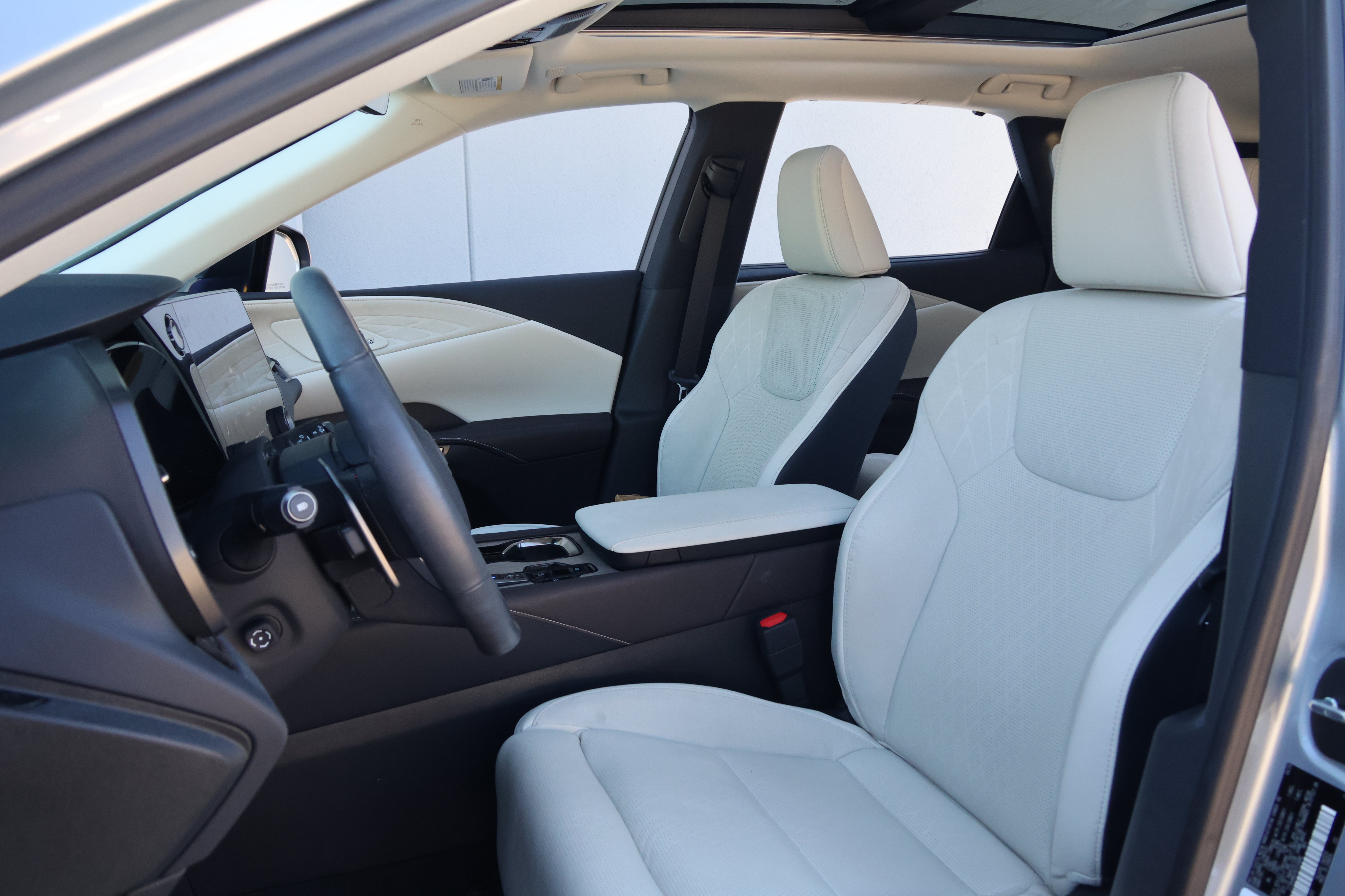 Certified 2024 Lexus RX 350 FWD w/ Convenience Package image 35