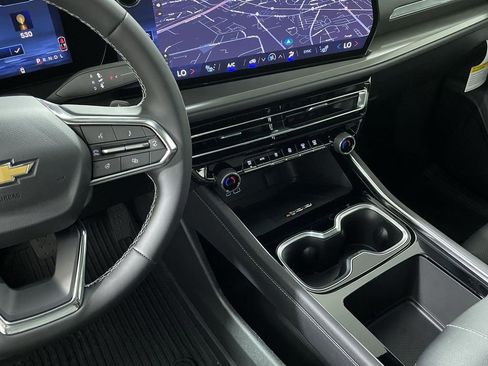 New 2026 Chevrolet Traverse LT w/ Sun and Wheel Package image 18