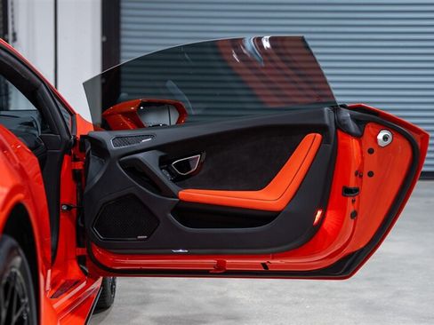 Used 2021 Lamborghini Huracan EVO AWD/4WD image 31