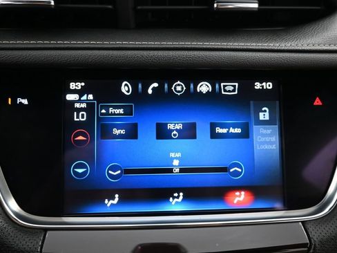 Used 2018 Cadillac XT5 Premium Luxury AWD/4WD image 16