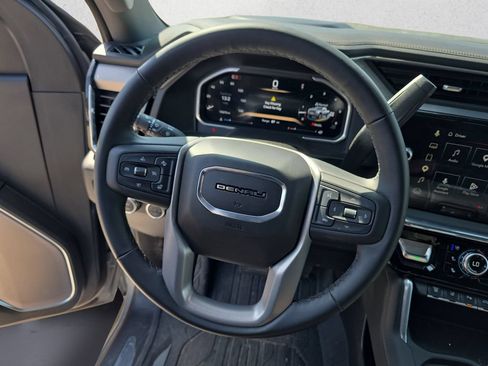 Used 2026 GMC Sierra 2500 Denali w/ Technology Package AWD/4WD image 12
