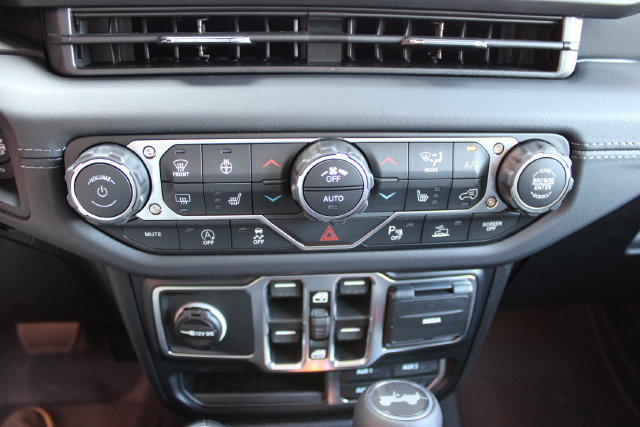 New 2026 Jeep Wrangler Unlimited Sahara AWD/4WD image 26