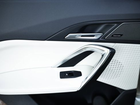 New 2026 BMW X1 xDrive28i w/ Convenience Package image 22