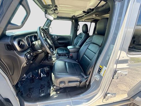 Used 2023 Jeep Wrangler Unlimited AWD/4WD image 23
