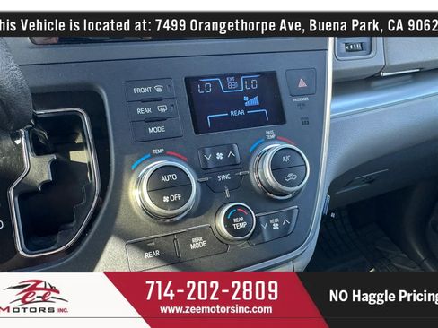Used 2015 Toyota Sienna LE FWD image 30