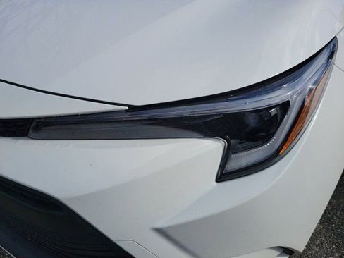 Used 2025 Toyota Corolla LE FWD image 10