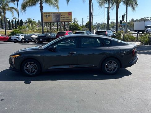 Used 2025 Kia K4 LXS image 4