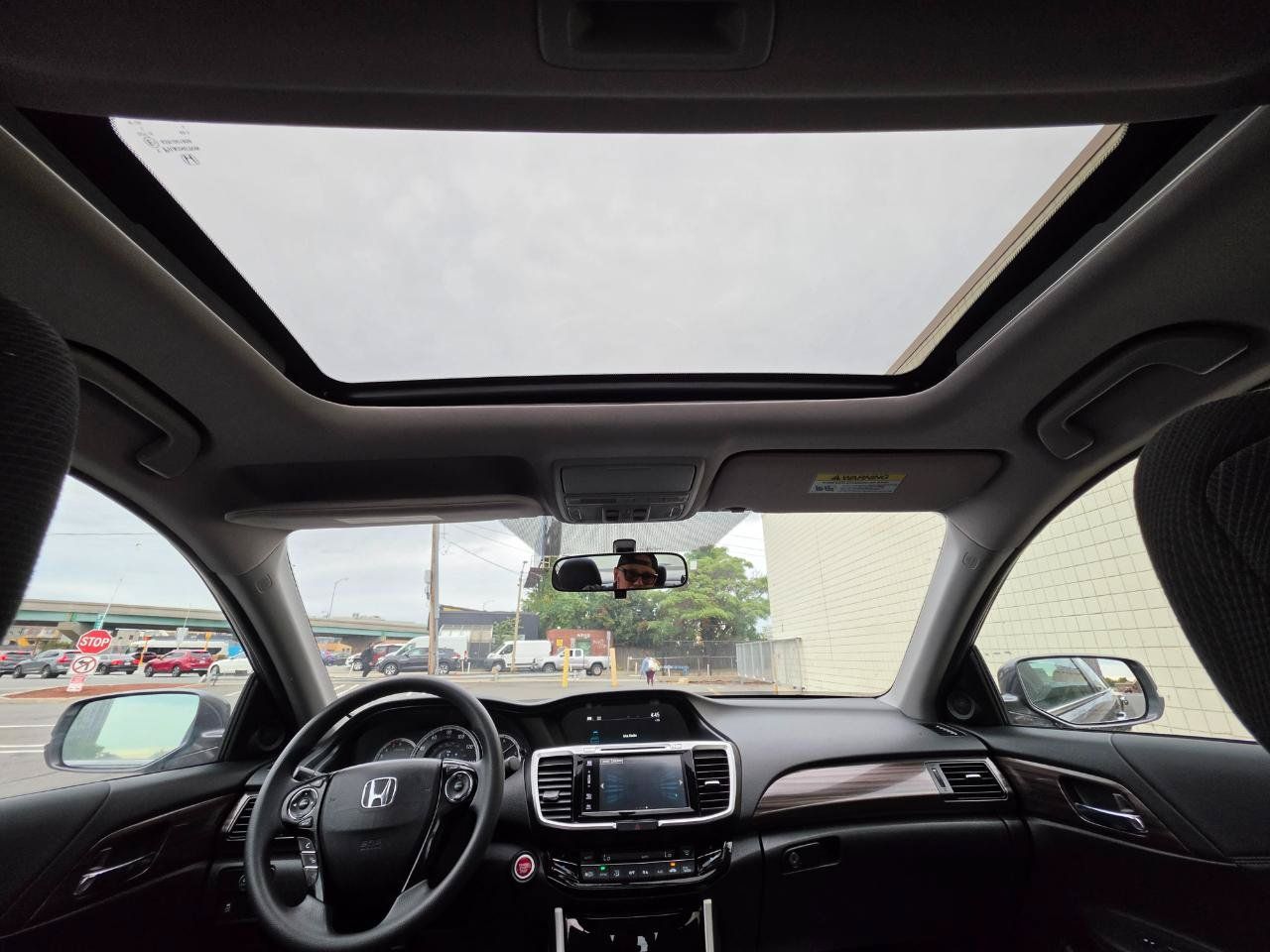 Used 2017 Honda Accord EX image 15