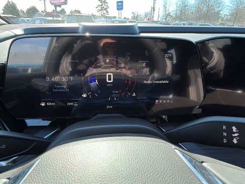 New 2026 Chevrolet Tahoe Premier w/ Sun And Tow Package AWD/4WD image 25