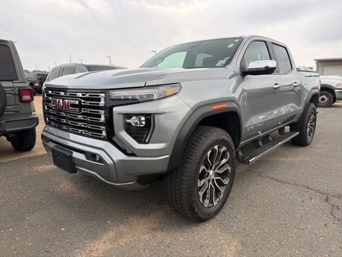 Used 2026 GMC Canyon Denali image 2