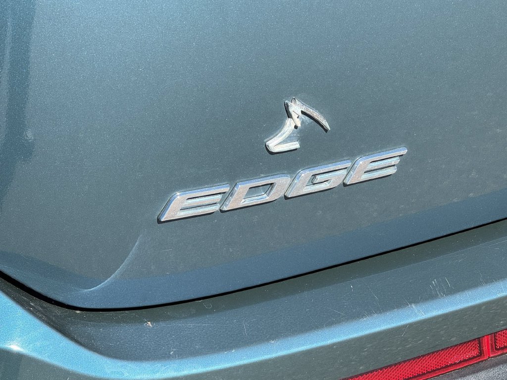 Used 2016 Ford Edge SEL w/ Equipment Group 201A FWD image 10