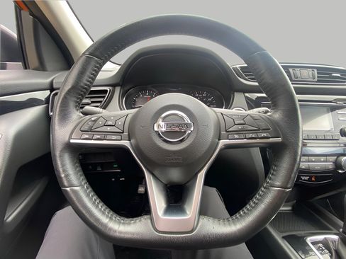 Used 2017 Nissan Rogue Sport SV w/ SV All-Weather Package AWD/4WD image 5