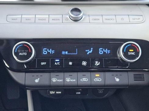 New 2025 Hyundai Elantra Limited image 13