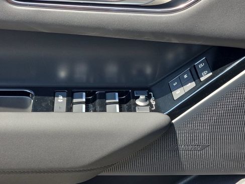 New 2026 Land Rover Range Rover Velar S AWD/4WD image 28