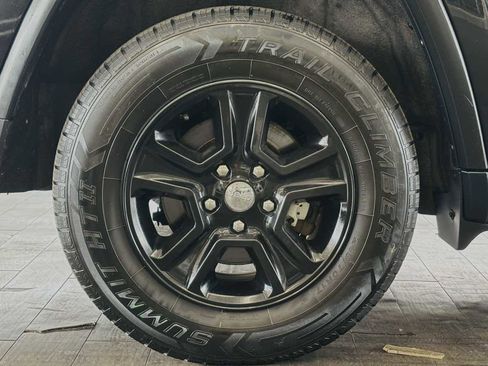 Used 2016 Jeep Grand Cherokee Laredo w/ Quick Order Package 23E AWD/4WD image 22