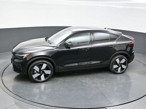 Used 2023 Volvo C40 P8 Recharge Ultimate image 27