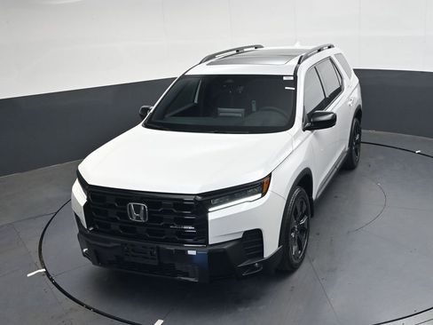 New 2026 Honda Pilot Black Edition image 23