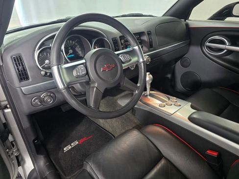 Used 2005 Chevrolet SSR w/ Preferred Equipment Group RWD image 82