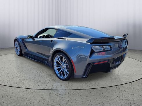 Used 2015 Chevrolet Corvette Z06 w/ 3LZ Preferred Equipment Group image 4