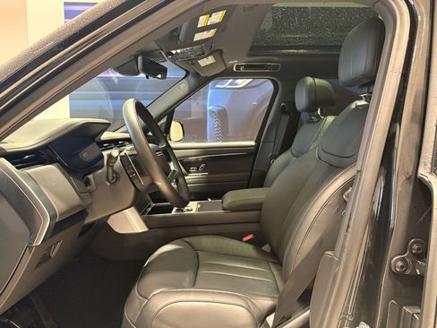 New 2026 Land Rover Range Rover SE image 9