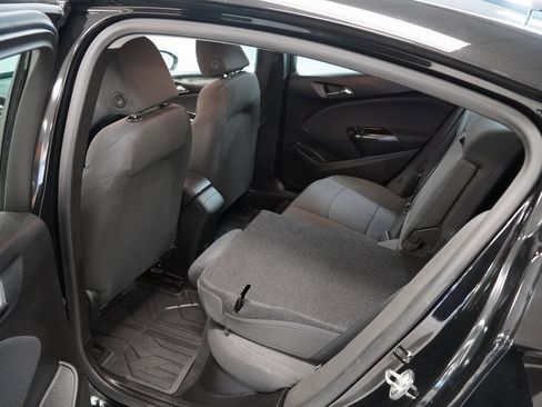 Used 2019 Chevrolet Cruze LT image 21