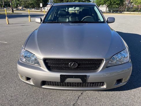 Used 2003 Lexus IS 300 RWD image 3