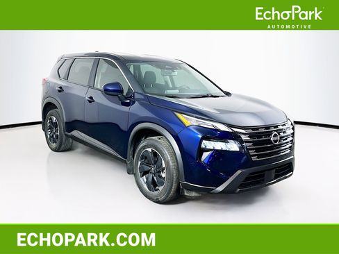 Used 2025 Nissan Rogue SV image 1