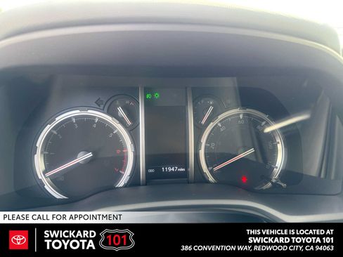 Used 2024 Toyota 4Runner TRD Off-Road Premium w/ Moonroof Package AWD/4WD image 1
