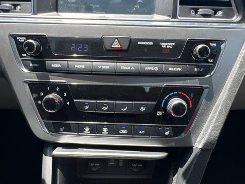 Used 2017 Hyundai Sonata Sport w/ Value Edition Package 02 FWD image 21