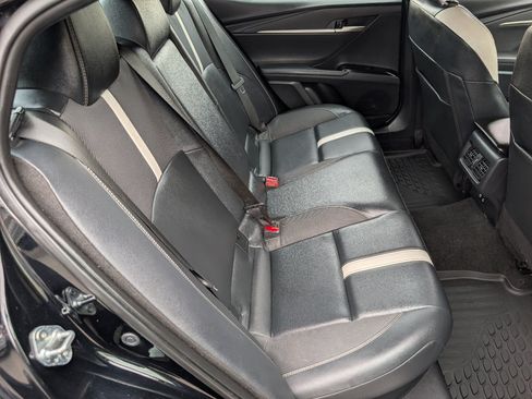 Used 2025 Toyota Camry SE FWD image 5