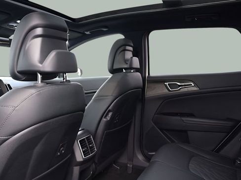 Used 2023 Kia Sportage X-Line w/ X-Line Premium Package image 16