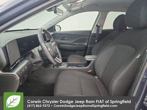 Used 2025 Hyundai Kona SEL image 19