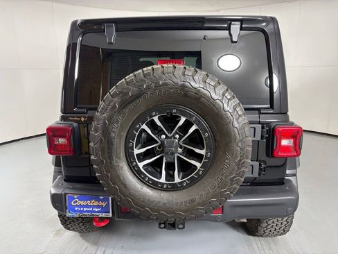 Used 2024 Jeep Wrangler Unlimited Rubicon AWD/4WD image 7