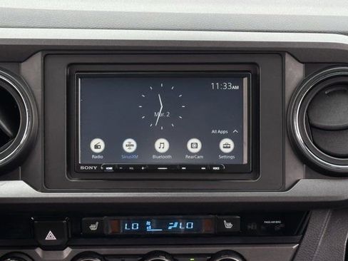 Used 2018 Toyota Tacoma TRD Sport image 16