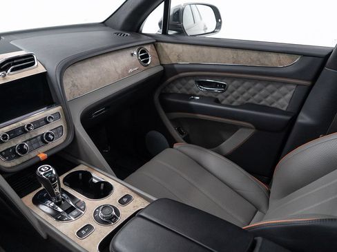 Certified 2023 Bentley Bentayga AWD/4WD image 27