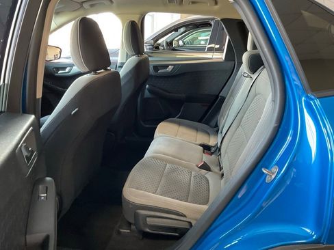 Used 2020 Ford Escape SE image 21