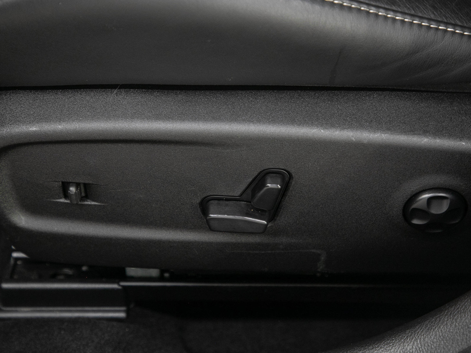 Used 2023 Chrysler 300 C RWD image 23