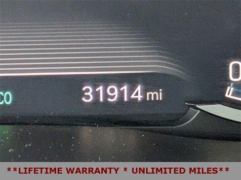 Used 2025 Genesis GV70 2.5T image 32