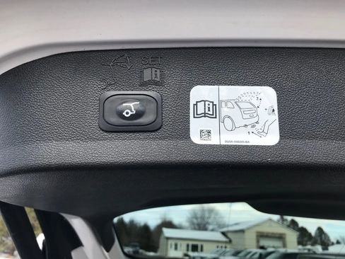 Used 2018 Ford Escape Titanium image 38