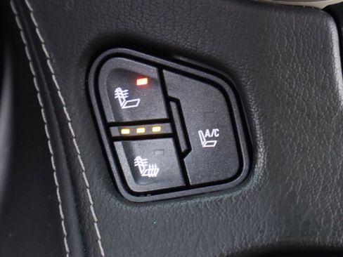 Used 2016 GMC Yukon Denali w/ Open Road Package AWD/4WD image 26